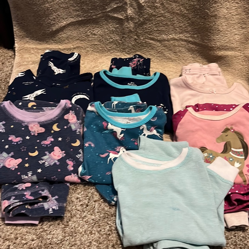 Girls 4T pj’s